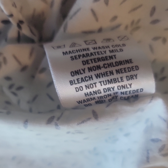 Patterned White Short Sleeve Shirt - Picture 7 of 10